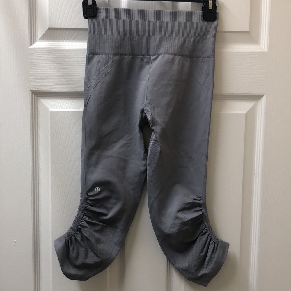 Lululemon Awakening Crop *Taryn Toomey Collection 17" Ice Grey - Picture 7 of 11